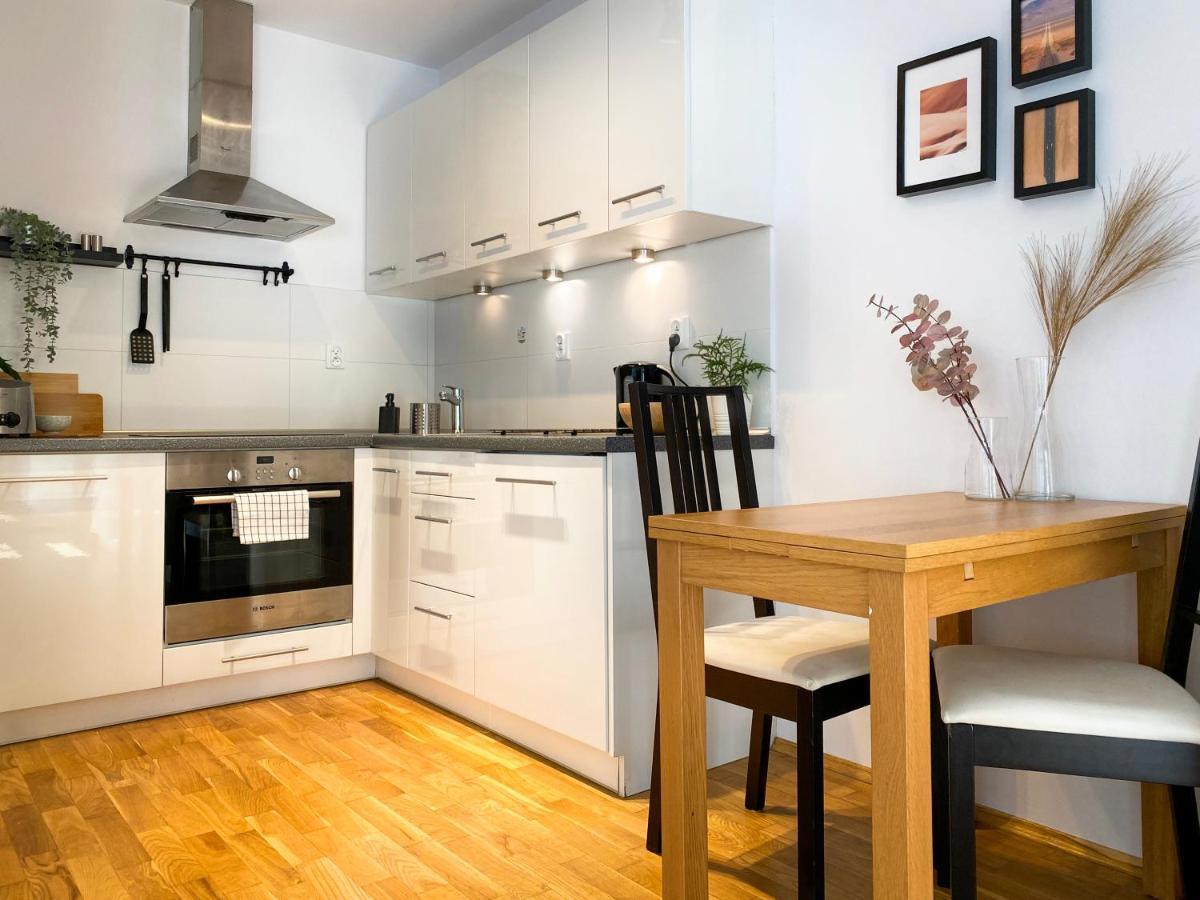 Charming Studio For Couples In The Heart Of Cracow Krakow Ngoại thất bức ảnh